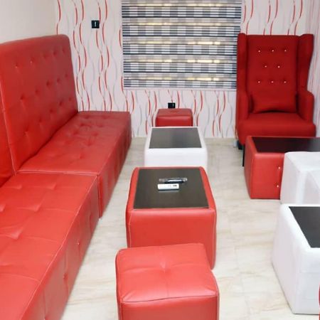 City Nest Hotel Ogombo Luaran gambar