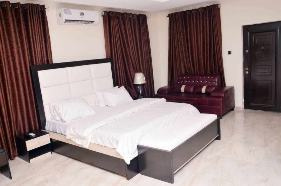 City Nest Hotel Ogombo Luaran gambar