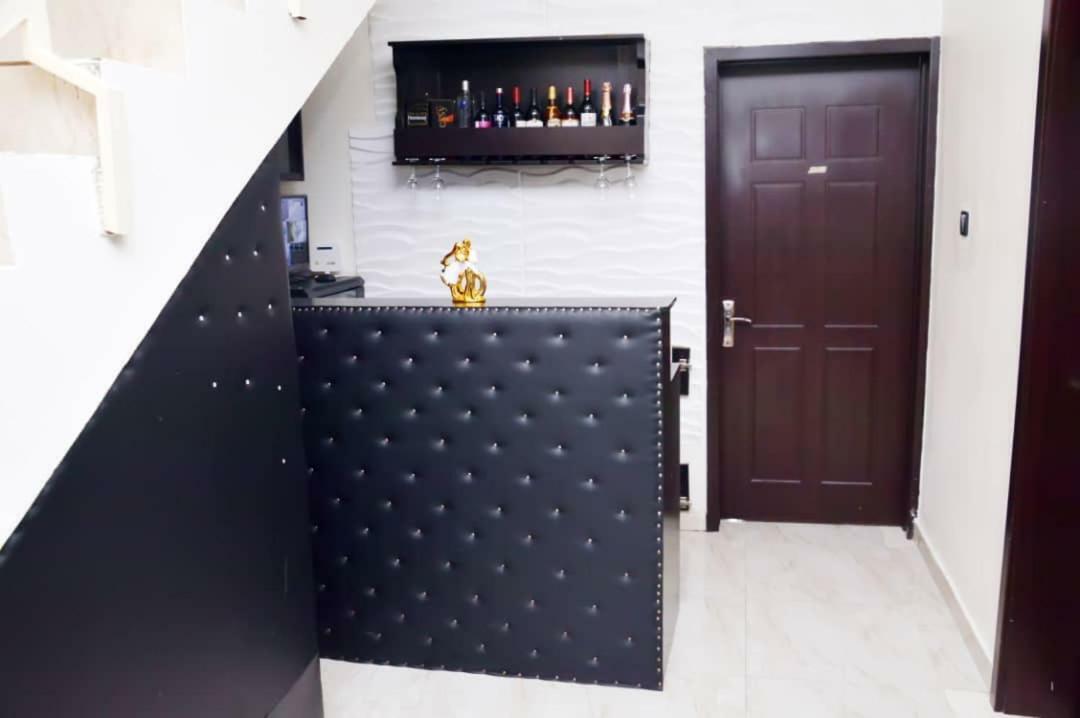 City Nest Hotel Ogombo Luaran gambar